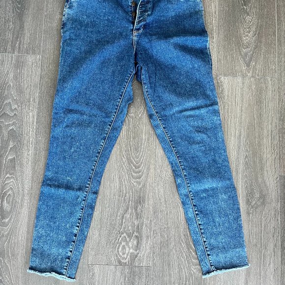 Abercrombie Skinny Jeans - Picture 3 of 3